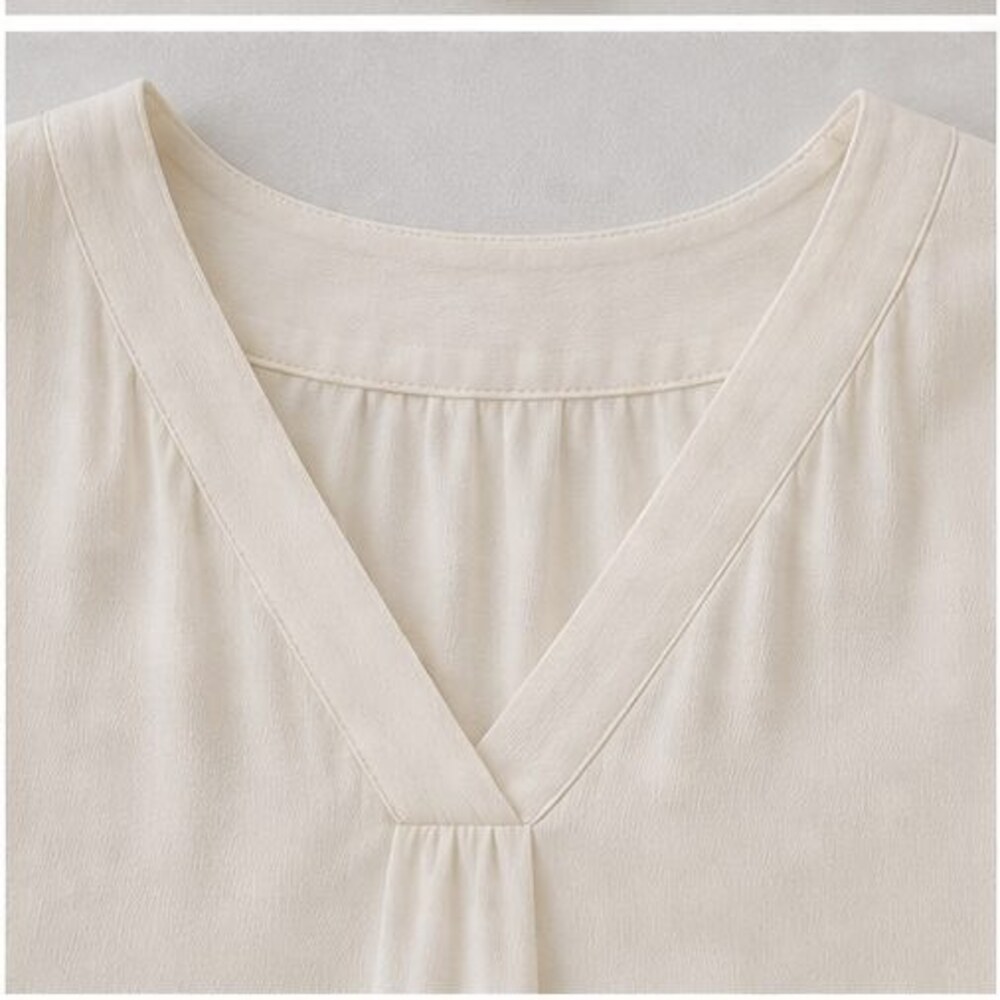Cream Ruffle Blouse - Picture 4 of 6
